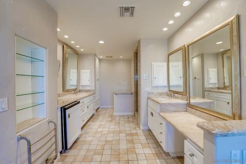 2352 Via Capri Ct, La Jolla, CA 92037 photo 35