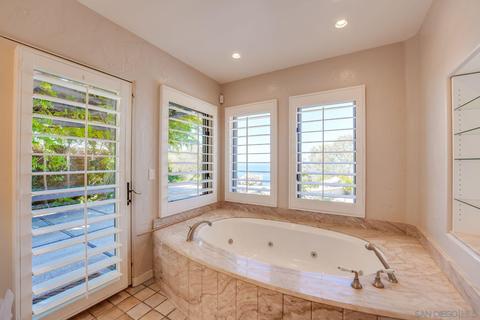 2352 Via Capri Ct, La Jolla, CA 92037 photo 38