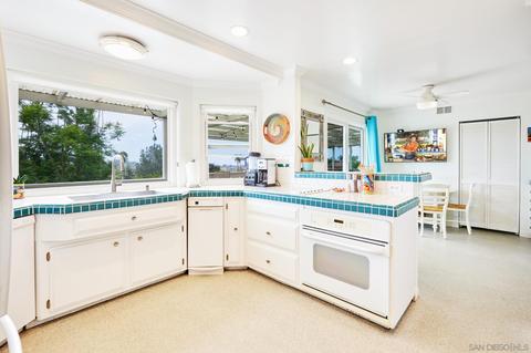 9255 Dillon Dr, La Mesa, CA 91941 photo 9