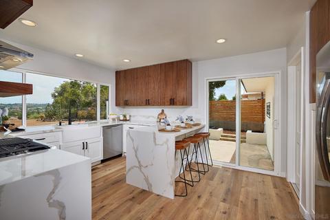 634 Cortez Ave, Vista, CA 92084 photo 9