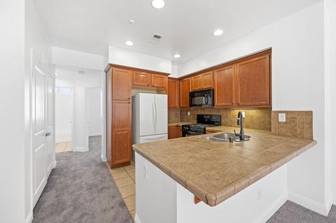 500 N Willowbrook Ave #L3, Compton, CA 90220 photo 36
