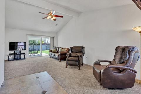 10753 Greencastle St, Santee, CA 92071 photo 2
