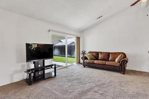 10753 Greencastle St, Santee, CA 92071 photo 4