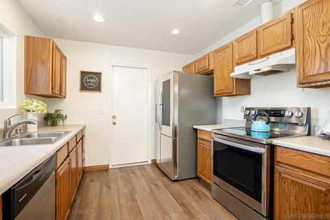 9917 Los Ranchitos Rd, Santee, CA 92071 photo 8