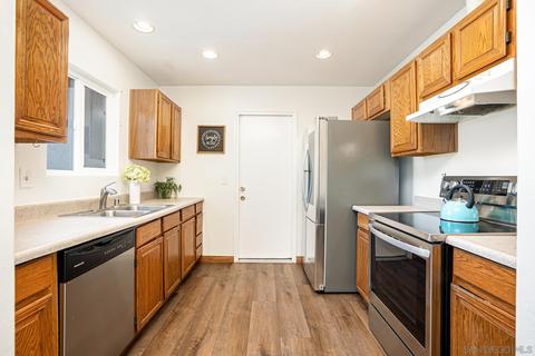 9917 Los Ranchitos Rd, Santee, CA 92071 photo 6