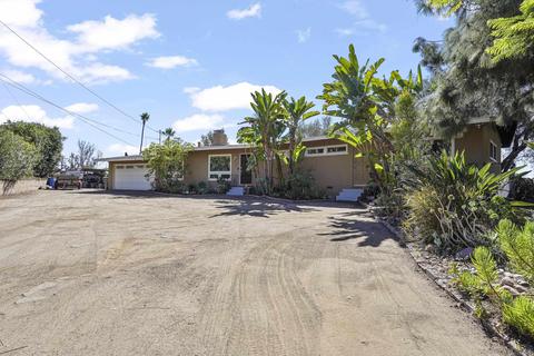333 Woodcrest Ln, Fallbrook, CA 92028 photo 4