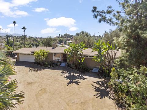 333 Woodcrest Ln, Fallbrook, CA 92028 photo 5