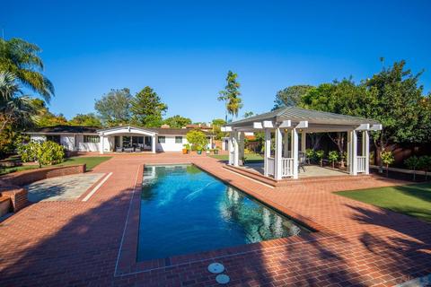 6070 La Jolla Mesa Dr, La Jolla, CA 92037 photo 5