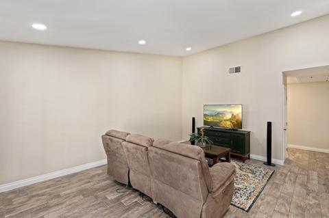 222 Crestview Gln, Escondido, CA 92026 photo 4