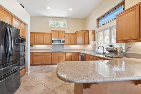 1640 Steeplechase Pl, Vista, CA 92083 photo 14