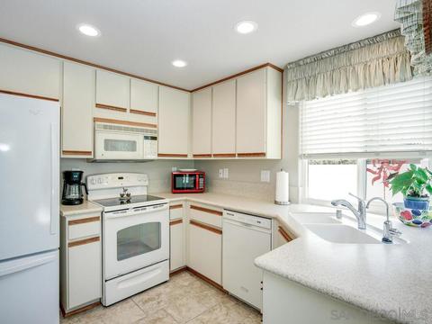 4766 Collinos Way, Oceanside, CA 92056 photo 8