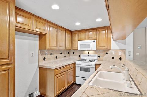 328 Valleytree Pl, Escondido, CA 92026 photo 7