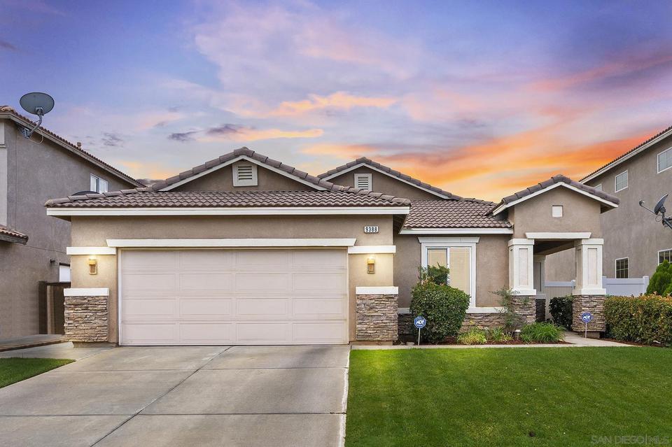  9388 Dragon Tree Dr, Hesperia, CA 92344 photo 1