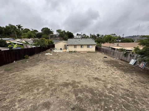 423 Foussat, Oceanside, CA 92054 photo 3