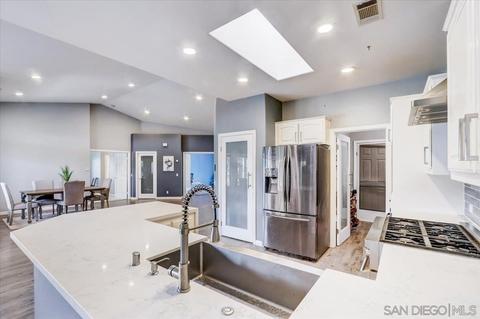 1629 Crown Ct, Fallbrook, CA 92028 photo 8