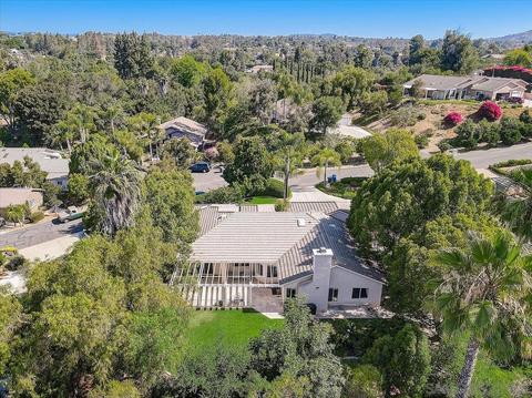 1629 Crown Ct, Fallbrook, CA 92028 photo 2