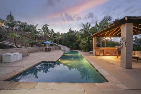 837 Del Valle Dr, Fallbrook, CA 92028 photo 7