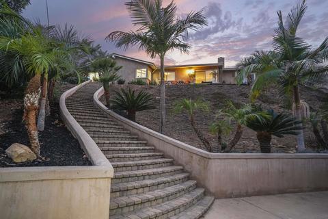 837 Del Valle Dr, Fallbrook, CA 92028 photo 12