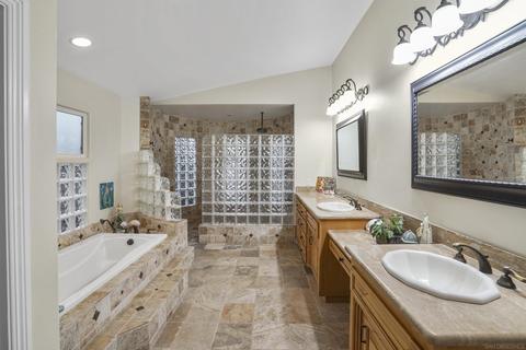 837 Del Valle Dr, Fallbrook, CA 92028 photo 27