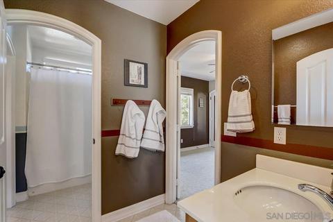 1055 Bells Dr, Oceanside, CA 92057 photo 32