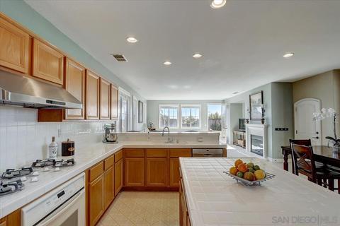 1055 Bells Dr, Oceanside, CA 92057 photo 8