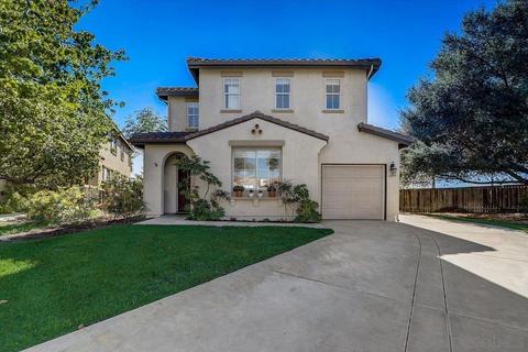 1055 Bells Dr, Oceanside, CA 92057 photo 2