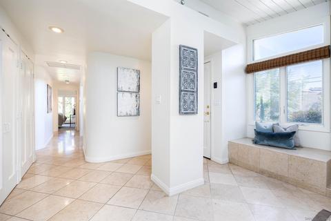 8518 Sugarman Dr, La Jolla, CA 92037 photo 3