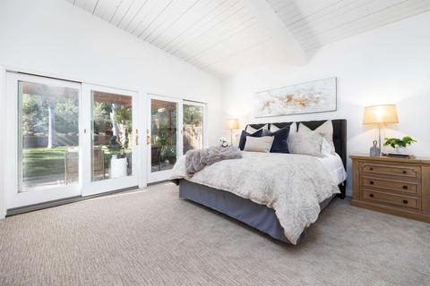 8518 Sugarman Dr, La Jolla, CA 92037 photo 16