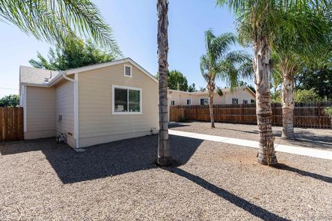 827 W 8th Ave, Escondido, CA 92025 photo 3