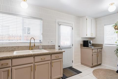 827 W 8th Ave, Escondido, CA 92025 photo 8