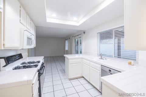 10049 E Glendon Cir, Santee, CA 92071 photo 8