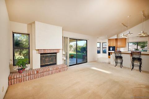 2040 Sonora Ct, Vista, CA 92081 photo 8