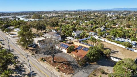 1171 Sunset Dr, Vista, CA 92081 photo 2