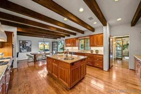 8391 Prestwick Dr, La Jolla, CA 92037 photo 24