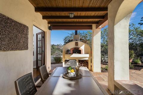 8391 Prestwick Dr, La Jolla, CA 92037 photo 37