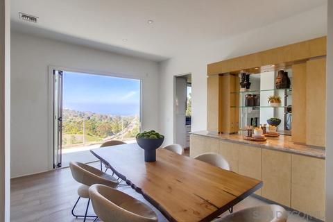 7668 Caminito Coromandel, La Jolla, CA 92037 photo 6