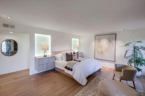 7668 Caminito Coromandel, La Jolla, CA 92037 photo 15