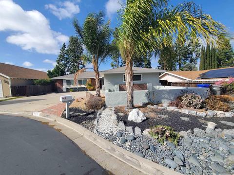 5407 Rocking Horse Ln, Oceanside, CA 92057 photo 2