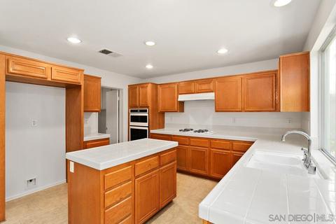 4343 Meadow Spring Way, Oceanside, CA 92057 photo 9