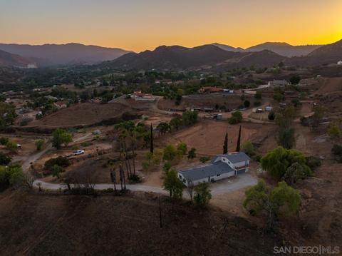 6080 Dehesa Rd, El Cajon, CA 92019 photo 3