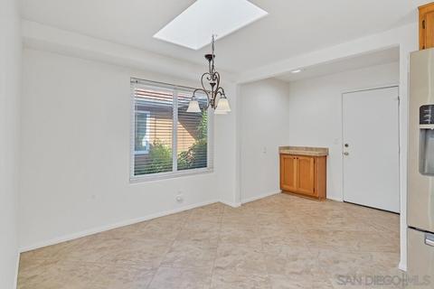869 Muirfield Dr, Oceanside, CA 92058 photo 12