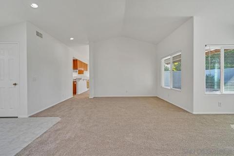 869 Muirfield Dr, Oceanside, CA 92058 photo 4