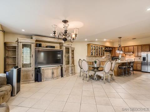 840 La Strada Dr, Fallbrook, CA 92028 photo 3