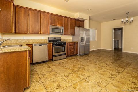 951 13th St, Imperial Beach, CA 91932 photo 3