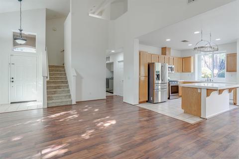 29707 Benchmark Ct, Escondido, CA 92026 photo 2
