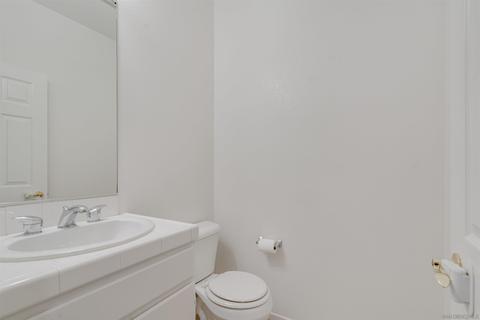 29707 Benchmark Ct, Escondido, CA 92026 photo 11