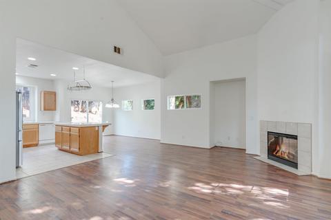 29707 Benchmark Ct, Escondido, CA 92026 photo 3