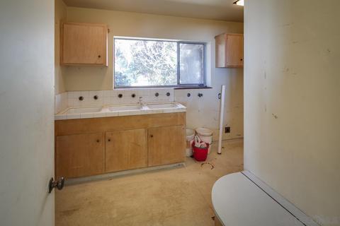 315 Olive Ave, Carlsbad, CA 92008 photo 16