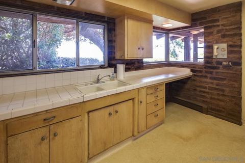 315 Olive Ave, Carlsbad, CA 92008 photo 17