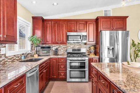 10073 E Glendon Cir, Santee, CA 92071 photo 7